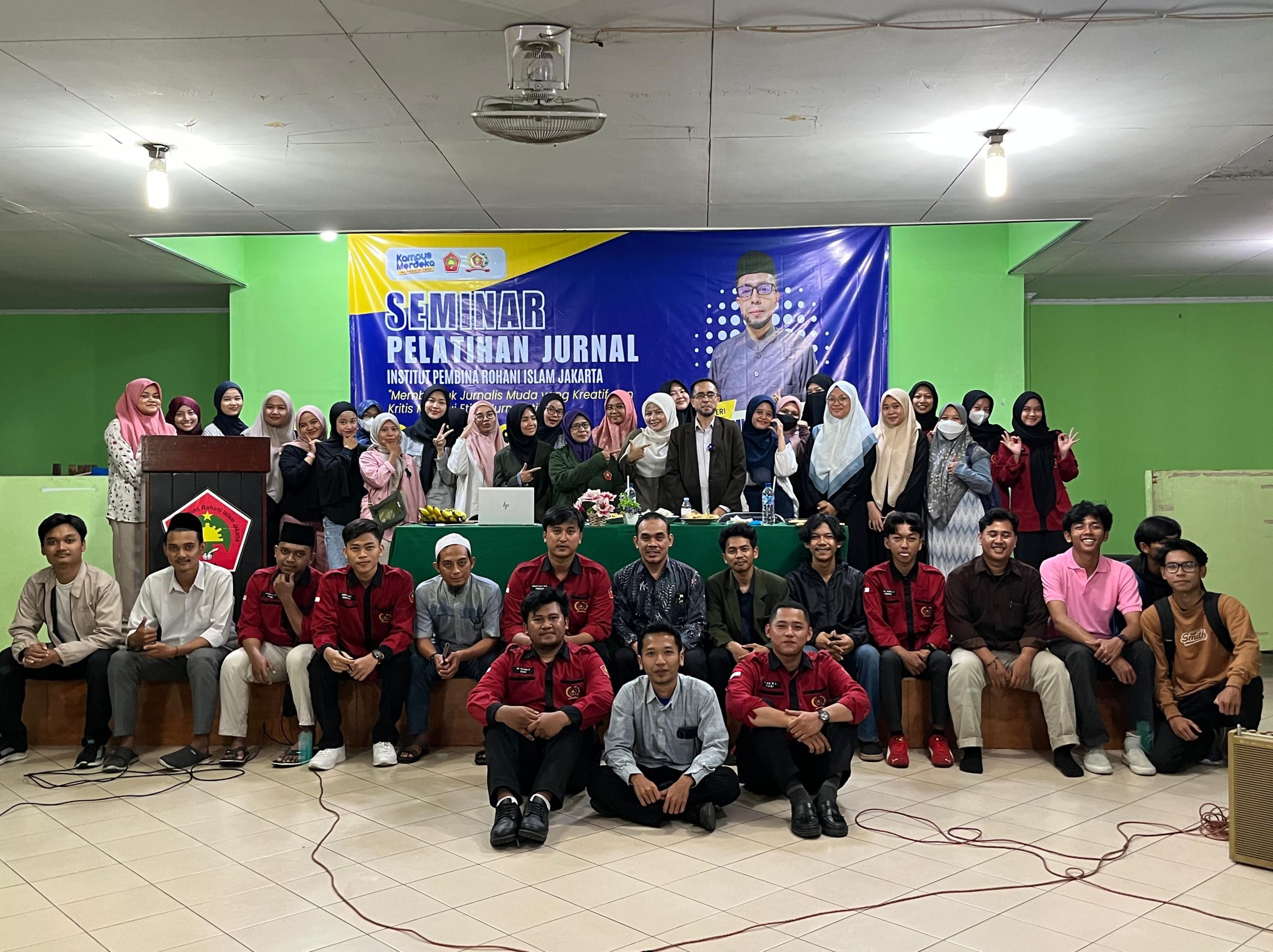 pelatihan jurnalistik bertajuk Membentuk Jurnalis Muda Kreatif dan Kritis Melalui Etika Jurnalistik